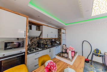 LV-5647